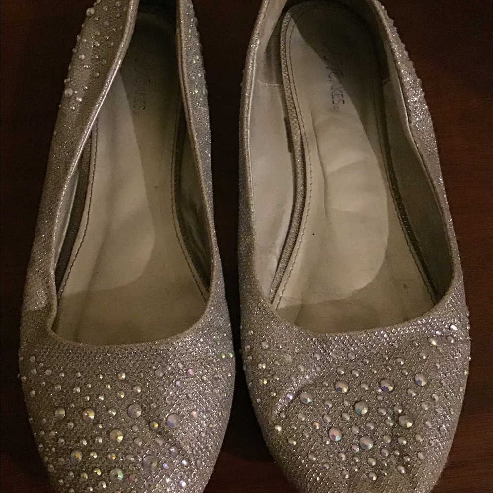 Hot Cakes Flat Shoes
